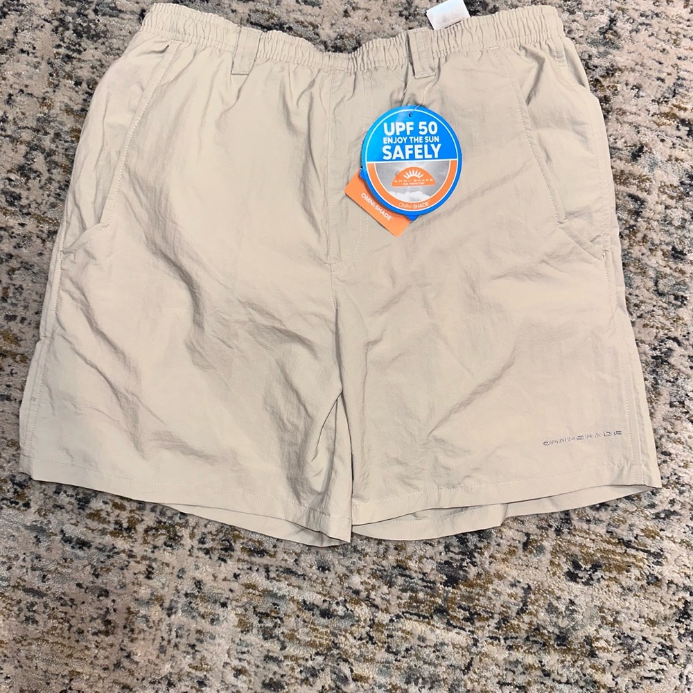 Columbia Mens Shorts Beige UPF 50+ Shorts